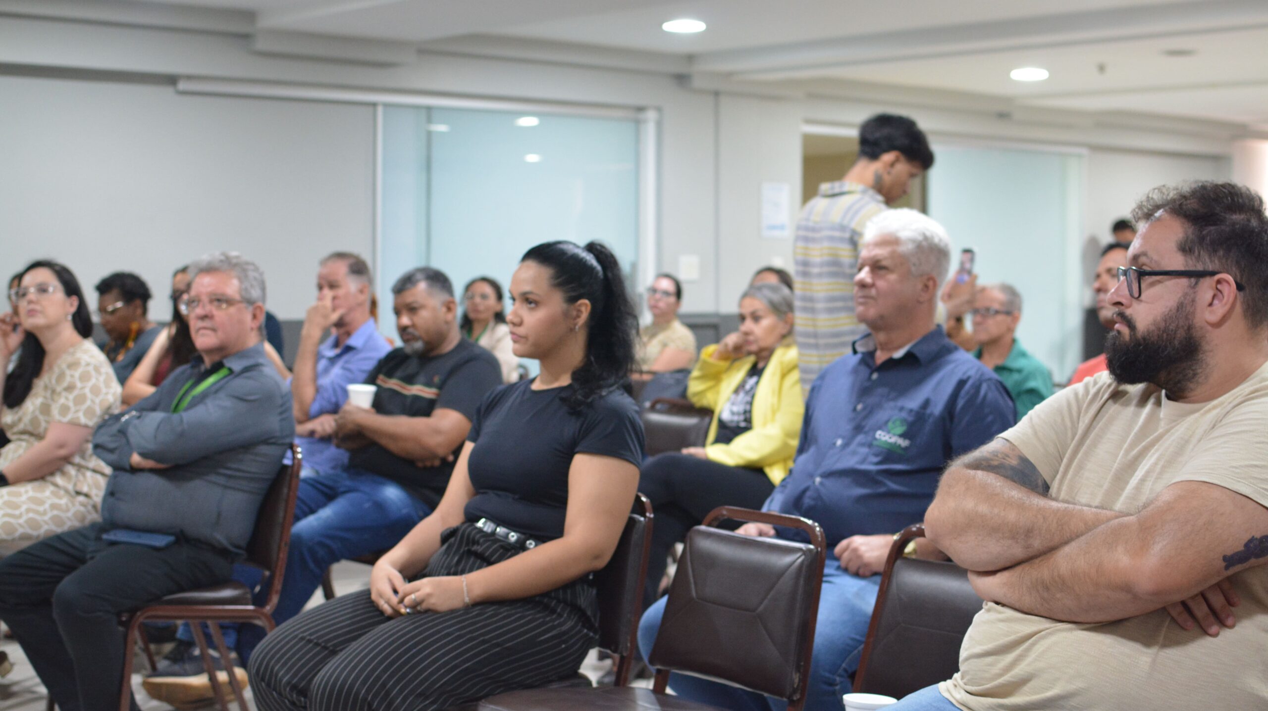 Troca de experiências entre participantes do workshop em Goiânia
