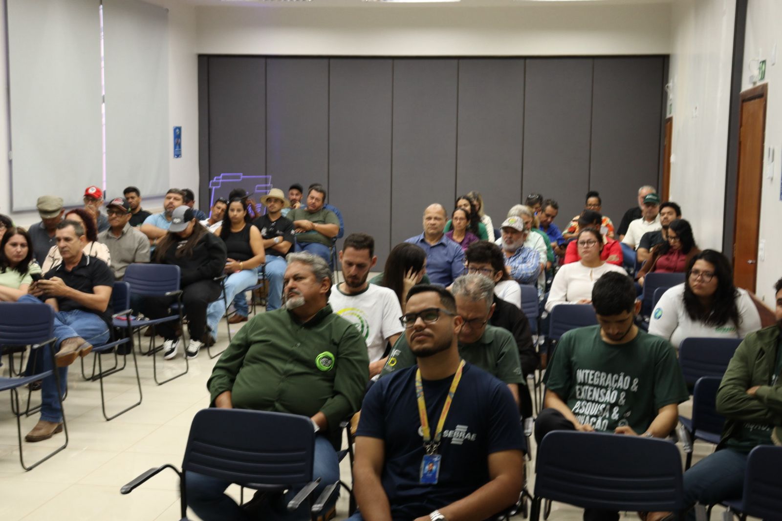 Workshop realizado em Dourados com cooperativas e associações